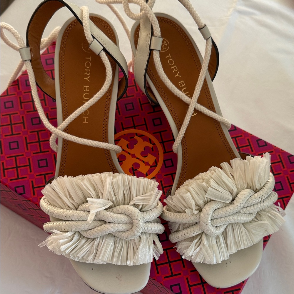 Tory Burch White Rope Fringe Sandal - Picture 3 of 7